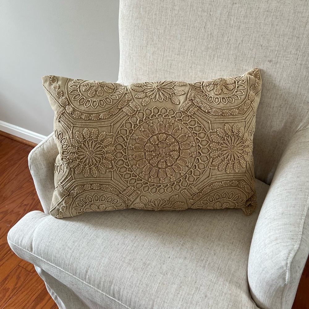 Lumbar pillow